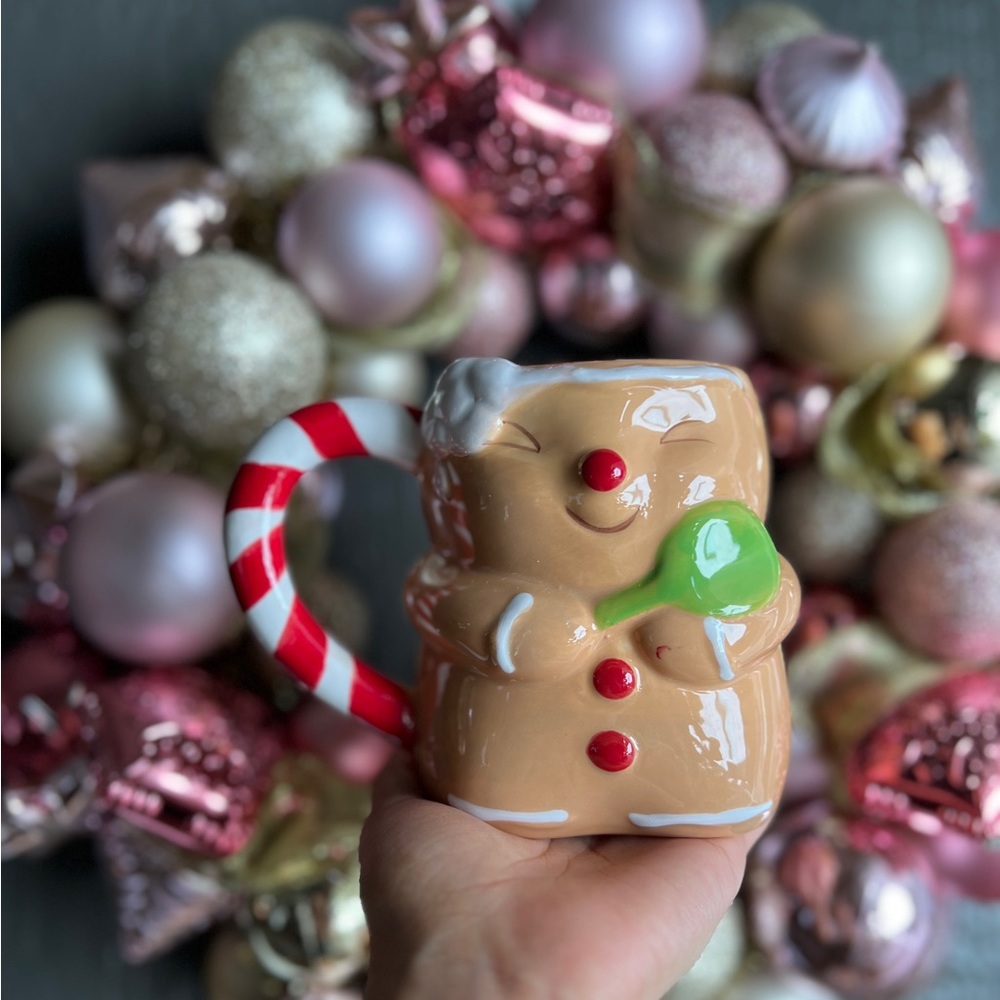 ✨NEW🎄At Home Gingerbread Boy and Gingerbread Girl Mug Set🎁 - Picture 10 of 16